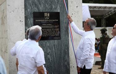 Presidente Abinader inaugura boulevard en SDE para resaltar aportes de dominicanos en el exterior