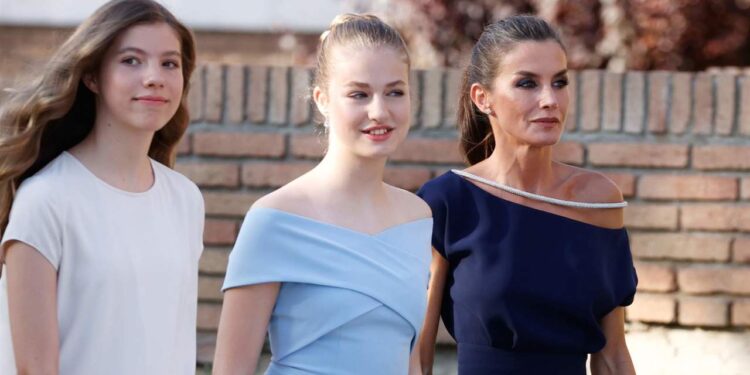 Piden pruebas de ADN a hijas de Reina Letizia, de España, por una posible infidelidad