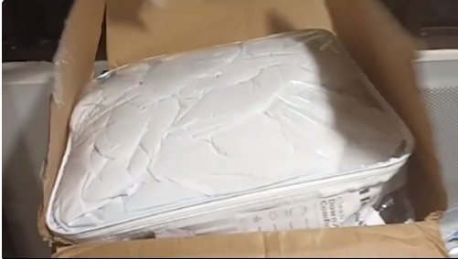 DNCD decomisa en el AILA once paquetes de marihuana escondidos en frisas de cama