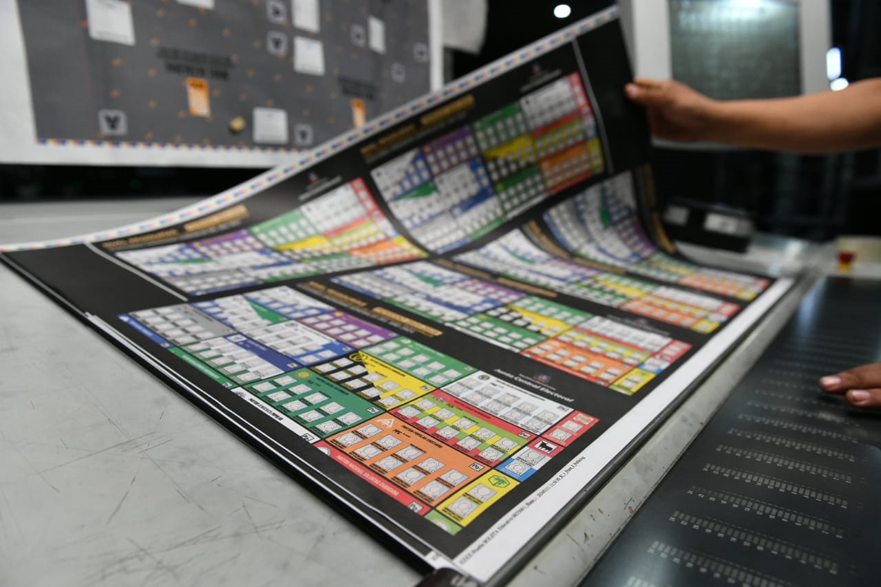 JCE inicia impresión de boletas electorales para elecciones municipales 