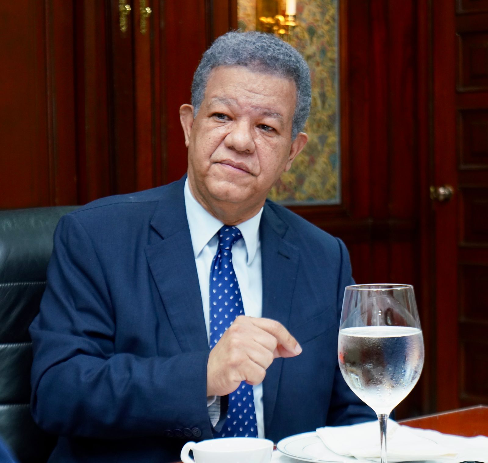 Leonel insta a Abinader a que pregunte a la gente en las calles cómo está la situación