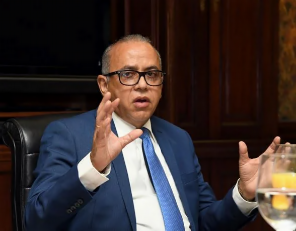 Grupo de los 100 que preside Plutarco Arias no apoya a Daniel Rivera a senaduría de Santiago