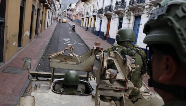Ejército de Ecuador detiene a 329 «terroristas» en 24 horas