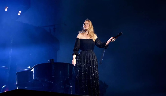 Adele cancela sus conciertos de marzo por enfermedad