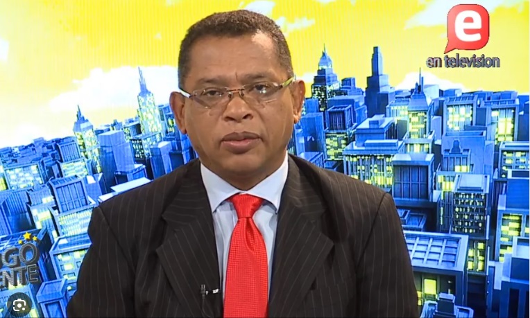 Politólogo dice Abinader gobierna con sumo confort, sin oposición