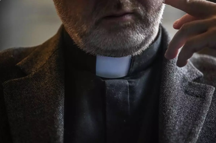 Detienen a un obispo en Australia acusado de 19 abusos sexuales