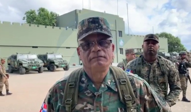 Jefe del Ejército revela están revisando protocolos de despliegue de militares en la frontera RD-Haití