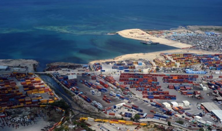 Operador de mayor puerto de Haití anuncia suspensión de actividades por disturbios