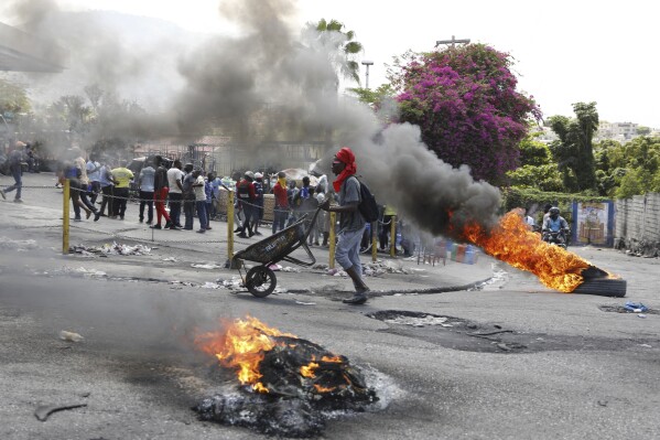 Extienden el toque de queda en Haití por nuevos ataques