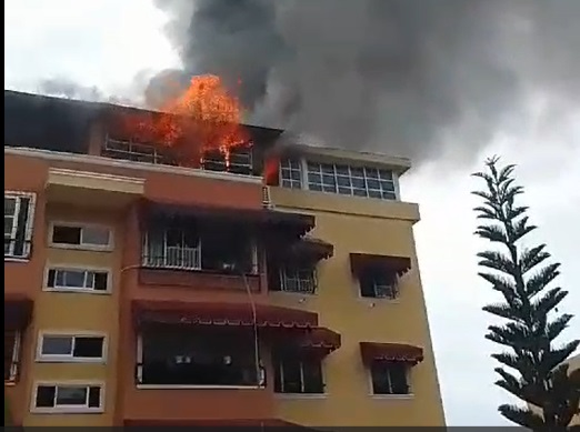 Incendio destruye dos apartamentos en Ciudad Real II