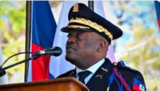 Bandas armadas dan candela a la residencia del Director General de la Policía de Haití
