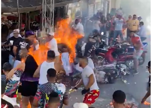 Mayoría de quemados en el Carnaval de Salcedo están en cuidados intensivos y entubados
