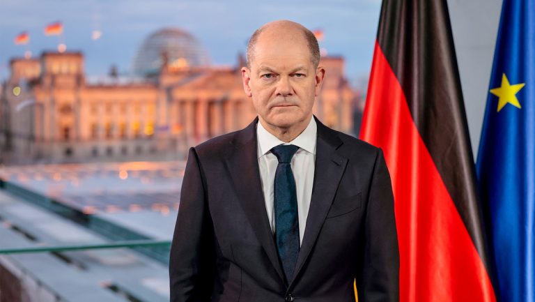 Scholz: Alemania investiga una filtración militar «muy seria»