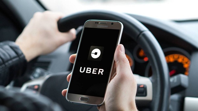Más de tres mil taxistas de Uber se van a huelga en RD; deliveries los apoyan