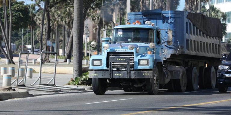 Intrant prohíbe circulación vehículos de carga durante asueto de la Semana Santa