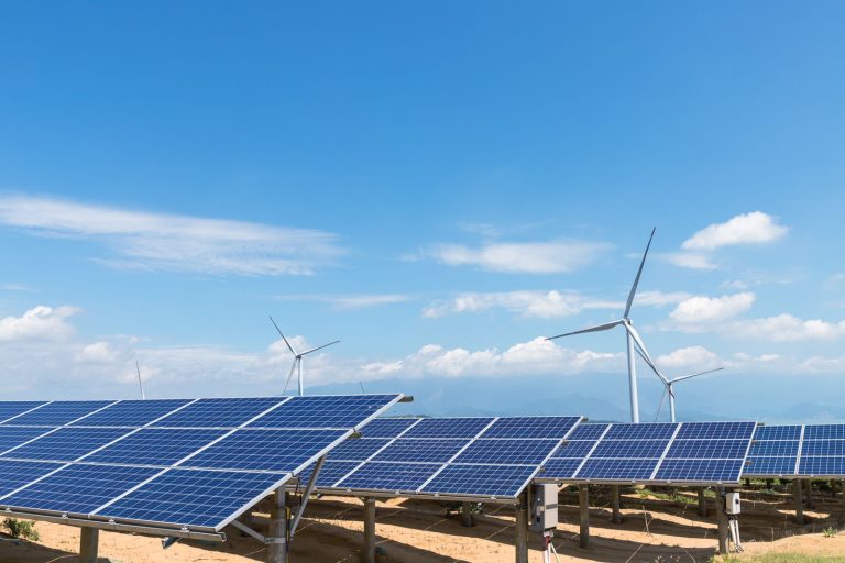 Industria eléctrica privada destaca sus aportes para el crecimiento de las energías renovables
