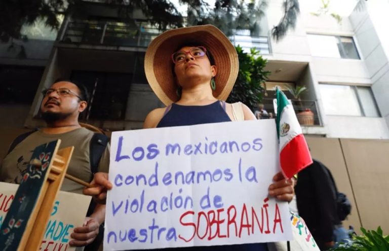 México cierra de forma indefinida su embajada en Ecuador y suspende servicios consulares