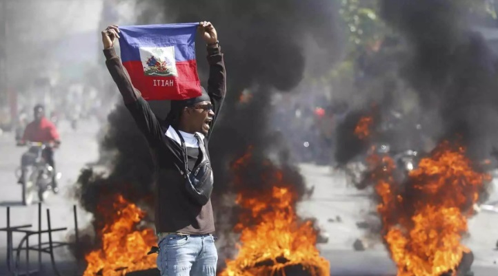 Bandidos armados matan en Haití siete personas en un ataque a una comisaría