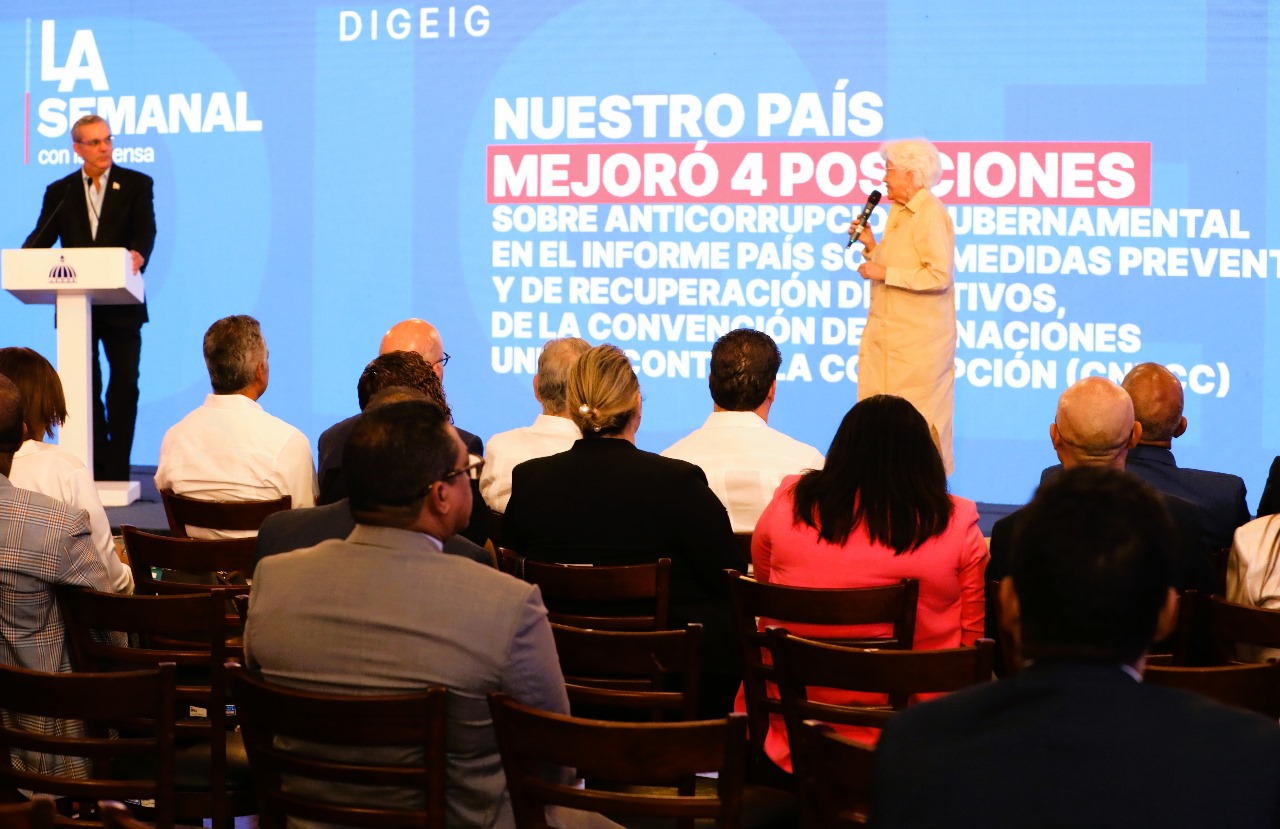 Presidente Abinader presenta logros sobre transparencia gubernamental