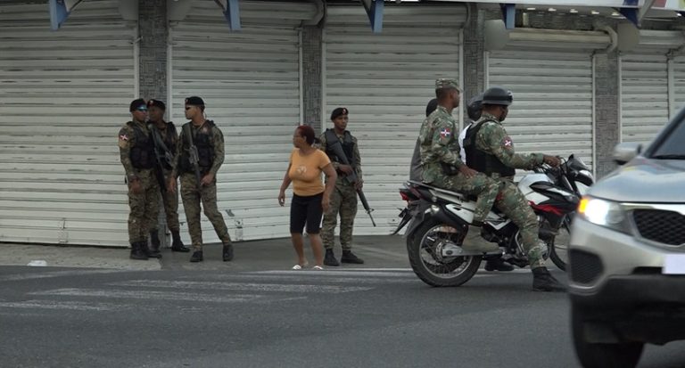Santo Domingo amanece militarizada en prevención de protestas; se recuerda la poblada de abril del 1984