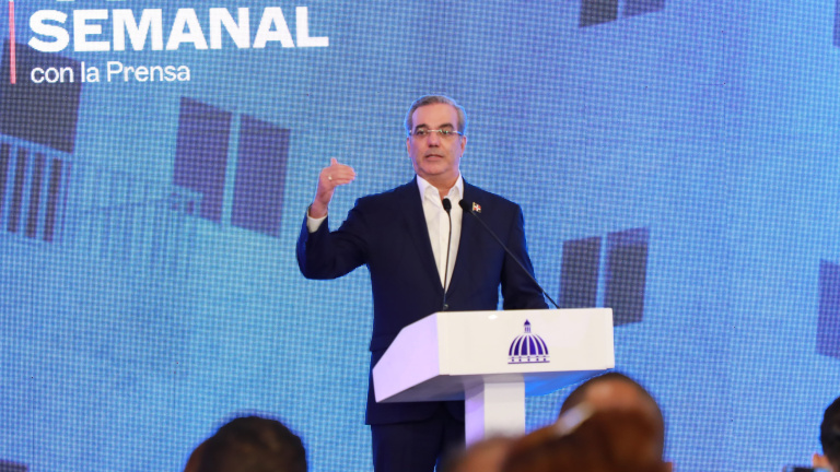 Presidente Abinader acusa a Danilo Medina de tener doble discurso: por un lado llama a la violencia y por otro a esperar votación masiva