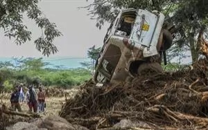 Aumentan a 219 el número de muertos por inundaciones en Kenia mientras se acerca un ciclón