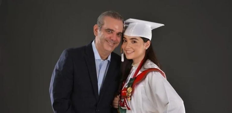 Presidente Abinader viaja hoy a Estados Unidos por graduación de una de sus hijas