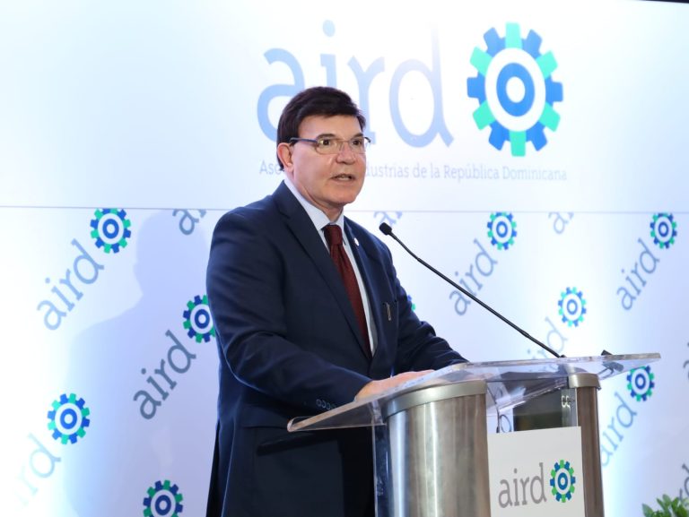 Industria dominicana fortalece el empleo formal