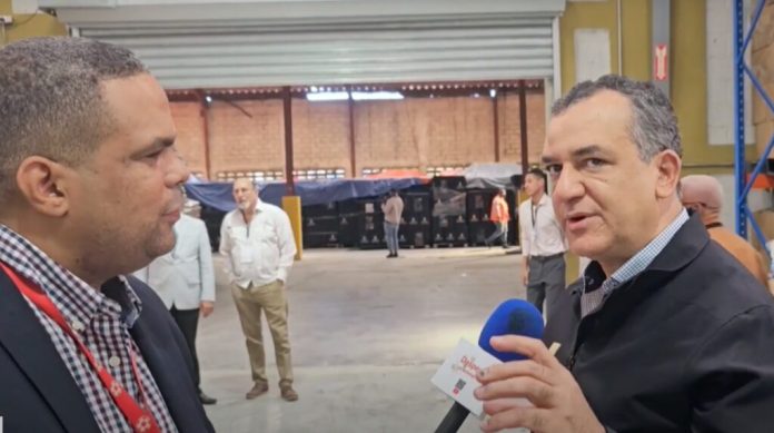EL-PRESIDENTE-JCE-Y-MOISES-GONZALEZ-1024x572