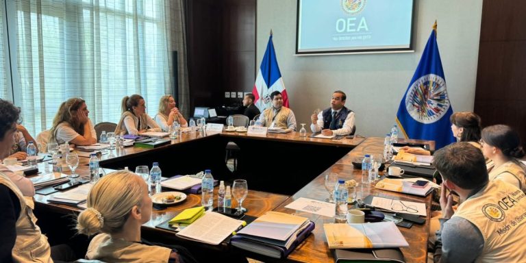 Misión de la OEA se capacita en Santo Domingo para las elecciones del 19