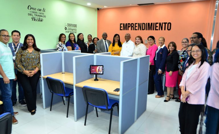 La Universidad Nacional Evangélica (UNEV) Recinto Santiago Inaugura la Unidad de Emprendimiento «EMPRENDE UNEV»