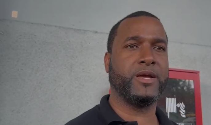 Supervisor del supermercado: «Hay dos personas heridas, un hombre y una mujer»