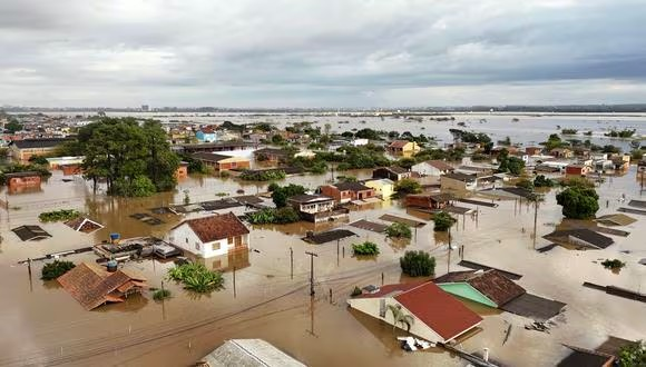 muertos por las inundaciones en Brasil aumentan a 127 y los damnificados a dos millones