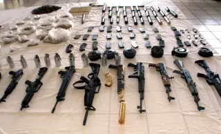 Hallan un arsenal de 200 armas en un apartamento en el oriente de México