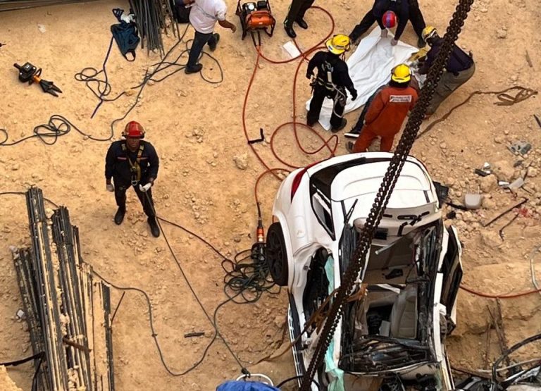 Mueren dos persona y dos resultan heridas en choque en el Evaristo Morales