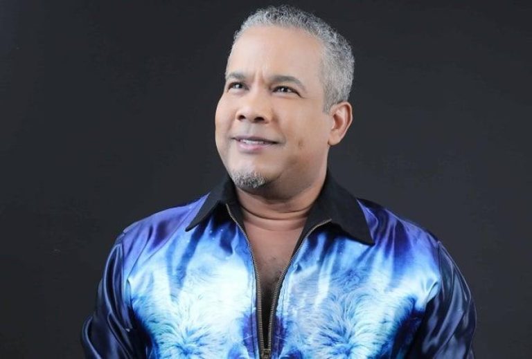 Cantante y senador Héctor Acosta «El Torito» gana la batalla al cáncer