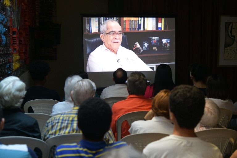 Documental sobre Las Expediciones de Junio emociona en Largas Noches de los Museos