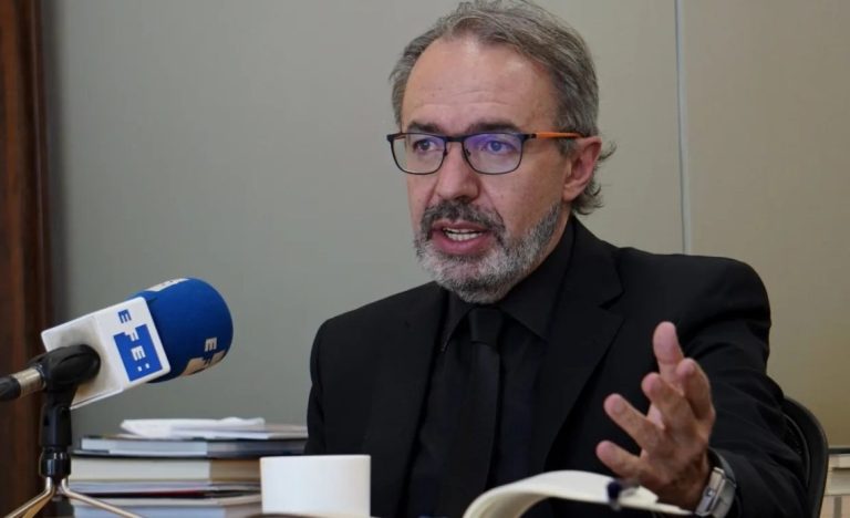 Vocero presidencial de Bolivia renuncia en ausencia del Presidente