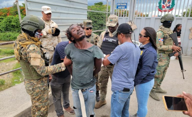 Ejército dominicano entrega haitiano buscado por las autoridades de Haití