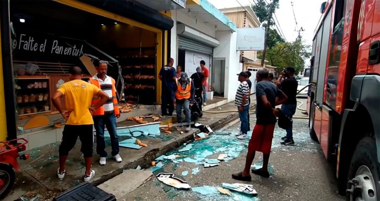 Muere adolescente afectado por explosión de panadería en La Vega