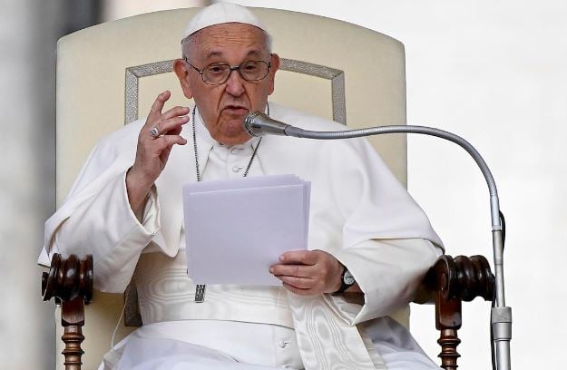 El papa pide a los curas que no hagan «dormirse» a los fieles