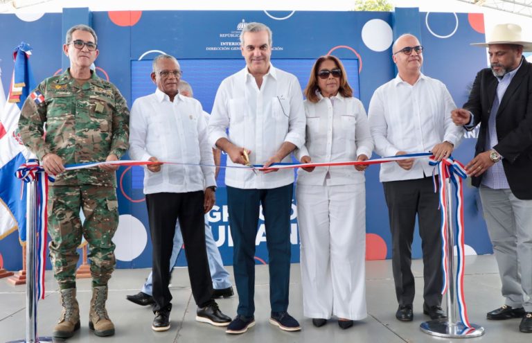 Presidente Abinader inaugura instalaciones del 10mo. Batallón del Ejército y Centro de Interdicción Migratoria