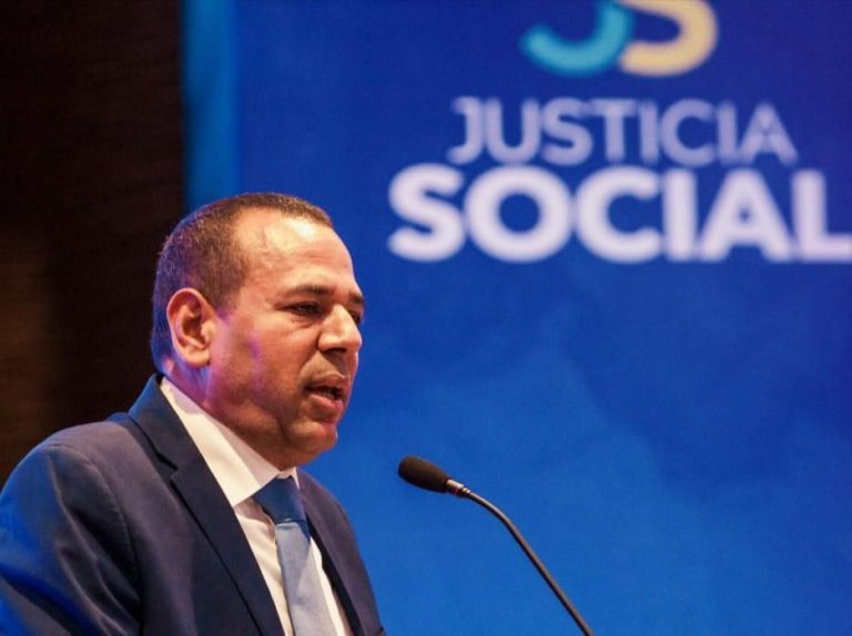 Instruyen a alcaldes de Justicia Social a intensificar preparativos ante efectos del huracán Beryl