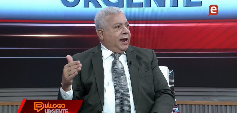 “Dedíquese a evitar que este país se siga cayendo a pedazos», exhorta Aristipo Vidal al presidente Abinader