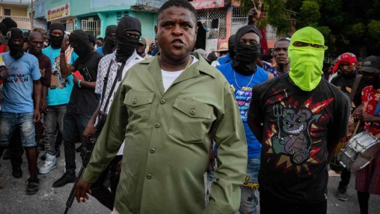 «Barbecue» y bandas rivales firman la paz en el peligroso barrio Cité Soleil de Puerto Príncipe