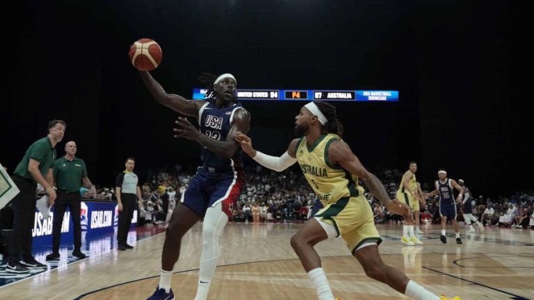 Estados Unidos supera a Australia en juego de preparación del baloncesto olímpico