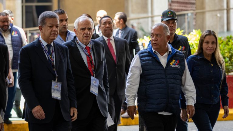 Leonel pide CNE de Venezuela que garantice la transparencia del proceso publicando todas las actas