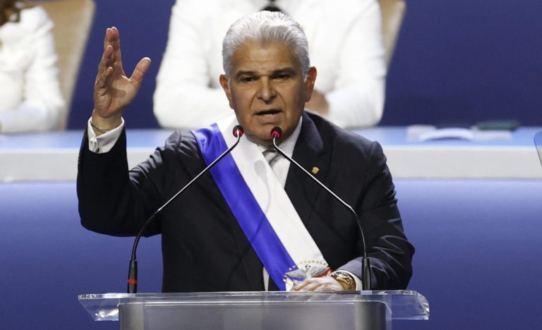 Presidente de Panamá anuncia la “depuración” de cuerpos de seguridad del Estado
