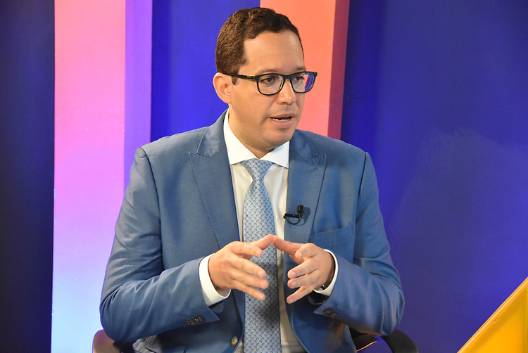 Sigmund Freund es el nuevo Ministro de Administración Pública