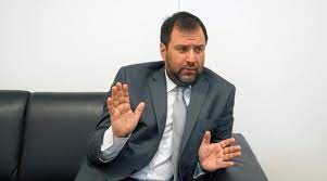 Venezuela denuncia una «operación de intervención» contra sus comicios por nueve países